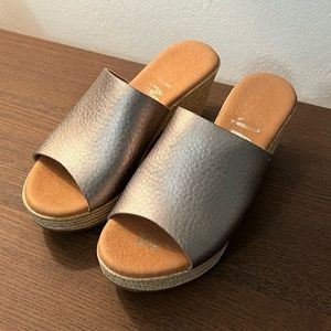 Oh! My Sandals, sandals